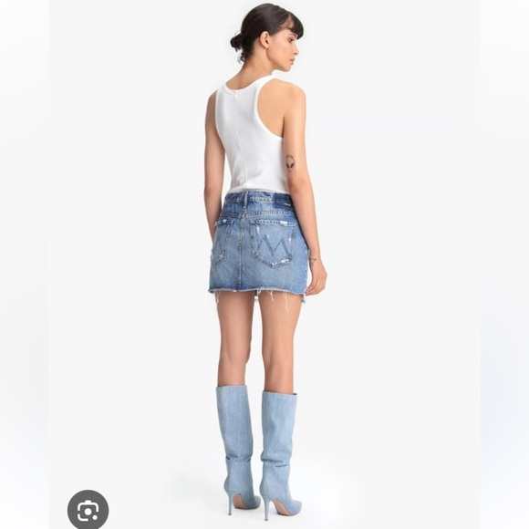 Mother The Vagabond Mini Fray Destroyed Bills Light Wash Distressed Button Fly - Picture 2 of 11